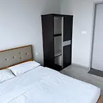 Upper Floor City View With Jesselton Quay Near Suria Sabah & Jesselton Point