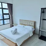 Upper Floor City View With Jesselton Quay Near Suria Sabah & Jesselton Point