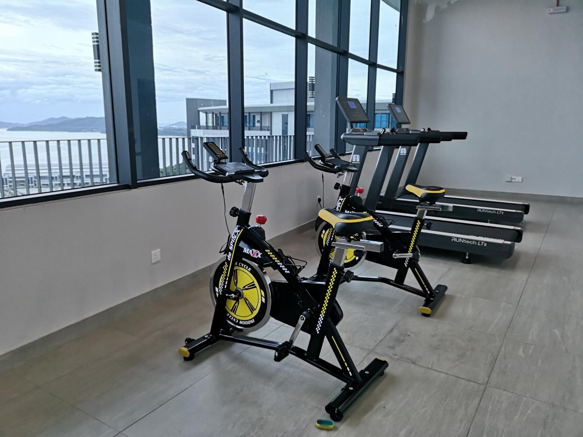 Apartment Upper Floor View With Jesselton Quay Near Suria Sabah & Jesselton Point *