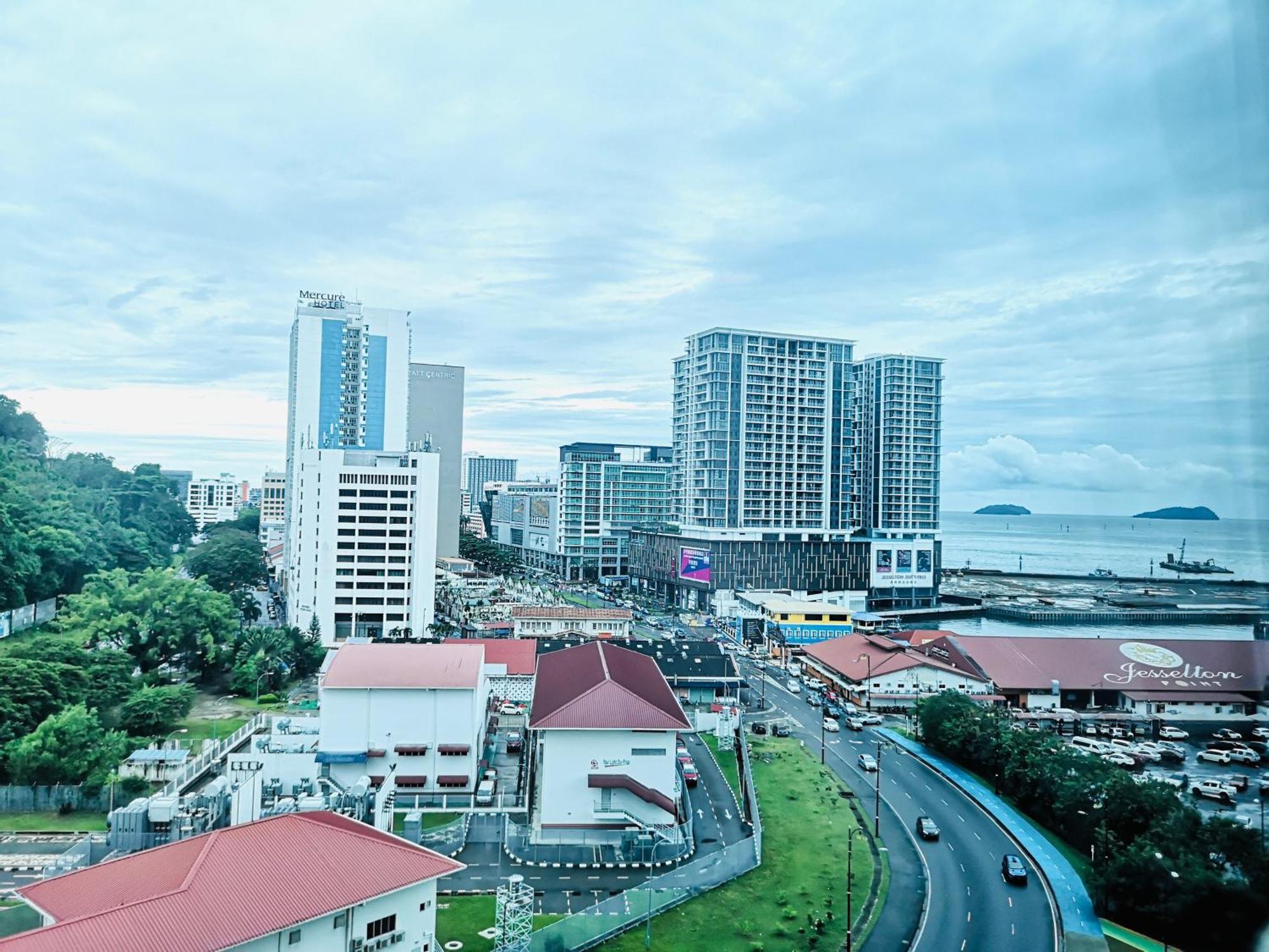 Apartment Upper Floor View With Jesselton Quay Near Suria Sabah & Jesselton Point